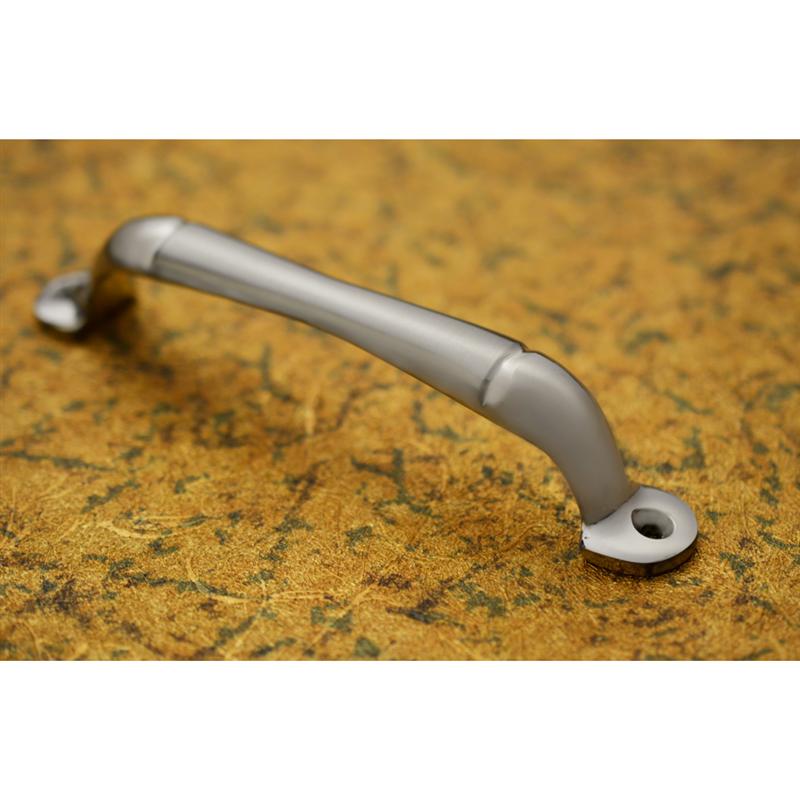 2205 Front Screw Pull Handles